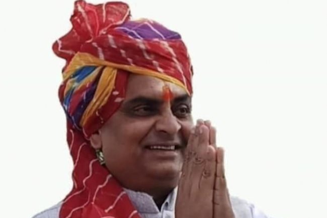 राज्यपाल से सम्मानित चामुण्डेरी सरपंच जसवंत राज मेवाड़ा ने दीपावली की शुभकामनाएं दी